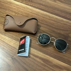 Ray Ban Round Metal Sunglasses - Black/Gold, barely worn, no scratches or damage